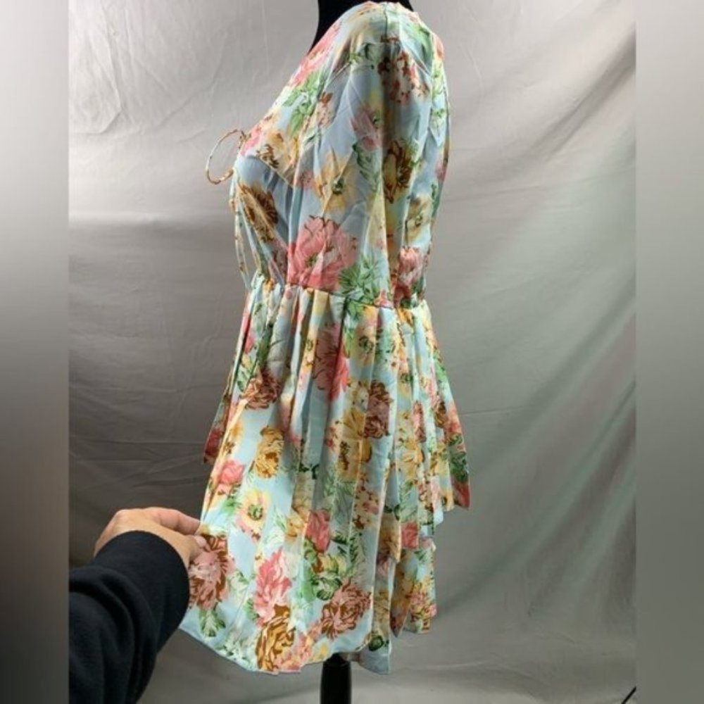 Floral Print Pleated Dress - Picture 3 of 6